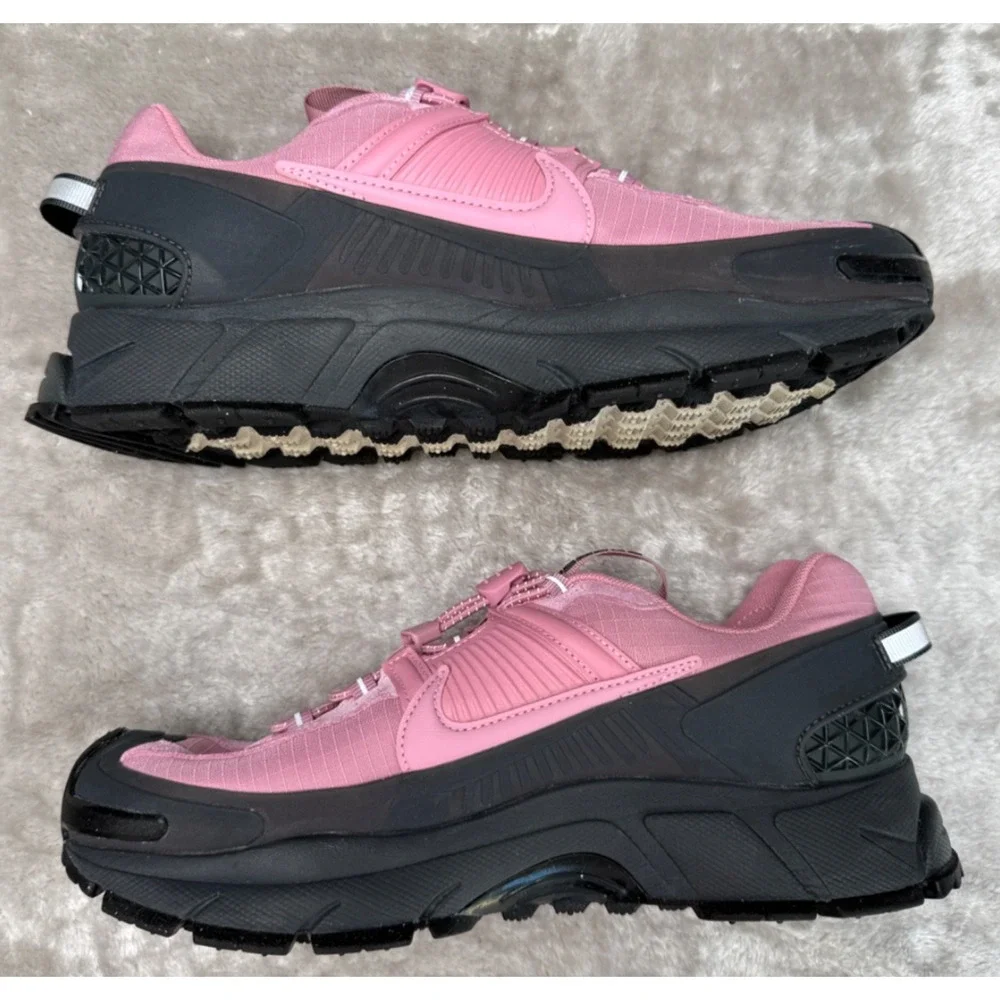 Nike Vomero 5 Roam Elemental Pink Anthracite Gray Sneakers Womens Size 10
